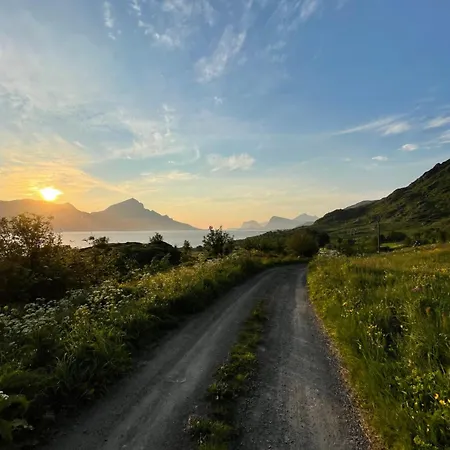 Up-scale In Picturesque Surroundings * Gravdal (Vestvagoy)