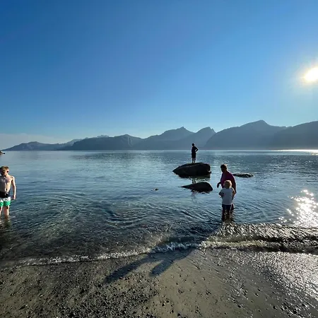 Up-scale In Picturesque Surroundings شقة *