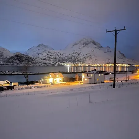 Up-scale In Picturesque Surroundings * Gravdal (Vestvagoy)