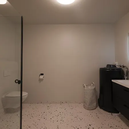 شقة Up-scale In Picturesque Surroundings *