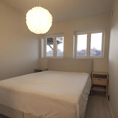 Up-scale In Picturesque Surroundings * Gravdal (Vestvagoy)