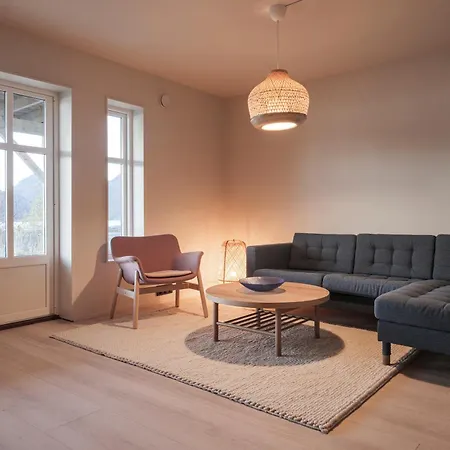 Up-scale In Picturesque Surroundings Apartment Gravdal (Vestvagoy)