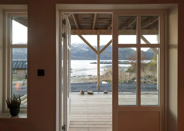 Up-scale In Picturesque Surroundings *
