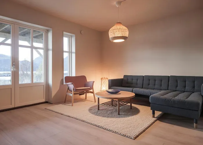 Up-scale In Picturesque Surroundings Apartment Gravdal (Vestvagoy)