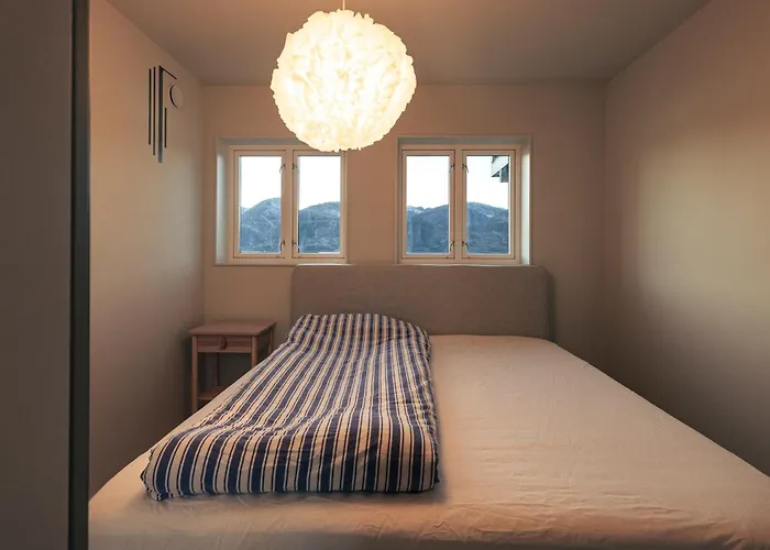 Apartment Up-scale In Picturesque Surroundings *